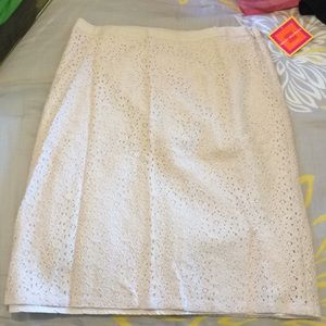 Lace skirt